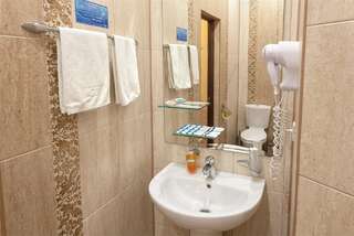 Гостиница Астория Волгоград Улучшенный номер с кроватью размера «king-size»-4