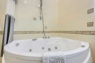 Гостиница Астория Волгоград ЛЮКС на двоих с УЖИНОМ в РЕСТОРАНЕ Cascade-4