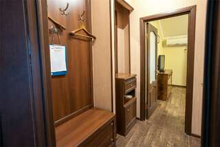 Гостиница Астория Волгоград Стандартный номер с кроватью размера «king-size»-2